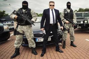 Qui reconnaît les escrocs qui ont soutiré des Bitcoins aux Polonais, en payant avec des faux billets de 500 euros ? L’affaire a été dénoncée aux Carabinieri italiens et la recherche des malfaiteurs est commencée par les agents de l’Agence de Dét. Rutkowski