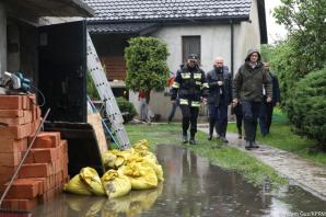 [VIDEO] Premier Mateusz Morawiecki: Na bieżąco monitorujemy zagrożenie powodziowe