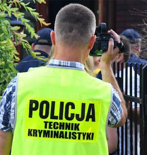 [VIDEO] Herszt grupy porywającej dzieci w Polsce Sebastian J. zakuty w kajdany i zatrzymany! Skuteczna akcja Kuratora Sądowego, Biura Rutkowski, Policji, Prokuratur, Sądów, Straży Pożarnej k. Koszalina. RUTKOWSKI: Trwają poszukiwania 2 dzieci!