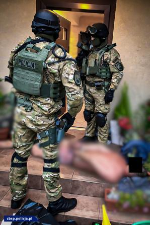 [VIDEO] Ponad 13 mln zł w gotówce znaleźli policjanci CBŚP. Grupy przestępcze działali na terenie Polski i Czech