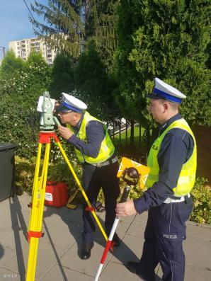 Instruktaż dla policjantów z obsługi tachimetrów