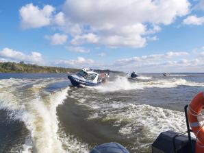 [VIDEO] Szkolenie policjantów na akwenie Zalewu Włocławskiego