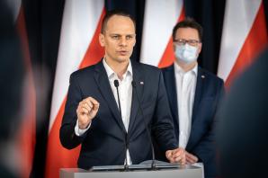 Działania w zakresie transportu związane z toczącą się wojną rosyjsko-ukraińską. Przewóz uchodźców koleją. Bezpłatne przejazdy na terenie swoich krajów oferują także przewoźnicy kolejowi z Niemiec, Czech, Słowacji, Austrii i Węgier