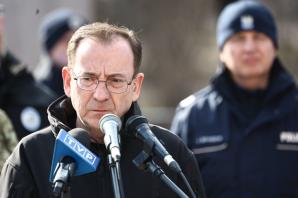 Przekazanie siedmiu pojazdów dla ukraińskiej Policji – wydarzenie z udziałem ministra Mariusza Kamińskiego we Lwowie