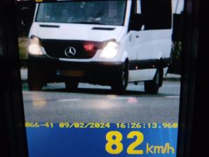 Stracił prawo jazdy, ponieważ przewoził zbyt wielu pasażerów