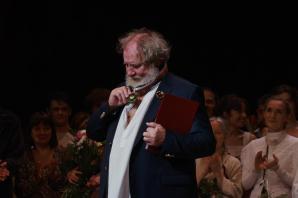 Gloria Artis dla Andrzeja Grabowskiego i ogłoszenie współprowadzenia teatru w Krakowie