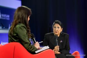 [VIDEO] O bezpieczeństwie w regionie Kaukazu, o Rosji, Ukrainie, Azerbejdżanie i Armenii Prezydent Gruzji rozmawiała w Warszawie z Prezydentem RP