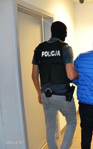 Oszukał 200 osób! Zrabował prawie 400 tysięcy złotych