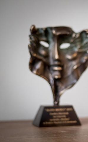 Kto przywdzieje Złotą Maskę?