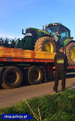 CBŚP rozbiło grupę przestępczą, której członkowie kradli ciągniki i maszyny rolnicze w UE