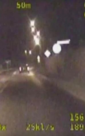 [VIDEO] Pościg za pijanym kierowcą. W terenie zabudowanym uciekał z prędkością 140 km/h