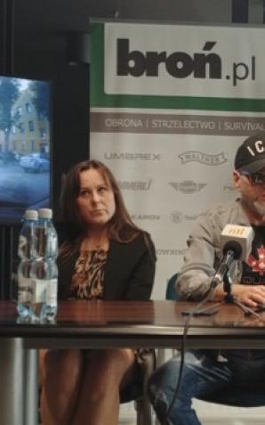[Wideo] Krzysztof Rutkowski na tropie bandytów, którzy okradli właścicieli kantoru w Częstochowie.