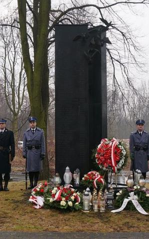 Minęło 14 lat od zawalenia się hali MTK