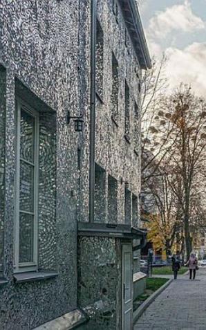 Zielone altany, ławki, ściany obsadzone bluszczem. Powiększamy Pasaż Róży