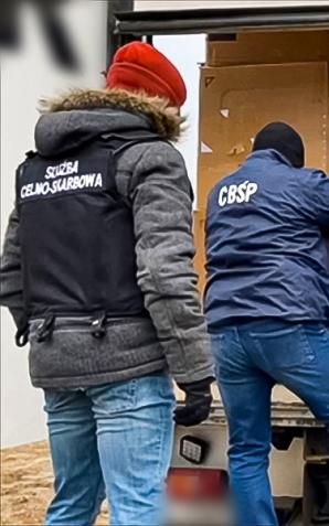 [VIDEO] Służby przejęły 32 tony tytoniu i 324 krzewy konopi