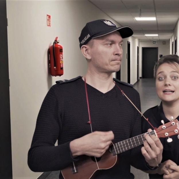 [VIDEO] Finał kampanii „Posłuchaj znanego człowieka...” Z kabaretem Czesuaf