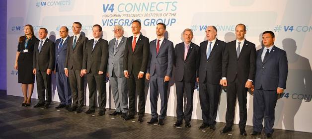 Budapeszt: Minister Witold Waszczykowski na spotkaniu ministrów spraw zagranicznych Grupy Wyszehradzkiej i Partnerstwa Wschodniego. Tematy wiodące to rozwój infrastruktury energetycznej i transportowej