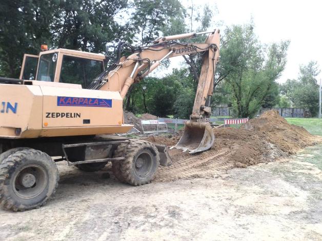 Koparka skradziona w Zabrzu. Ludzie Rutkowskiego ruszyli na poszukiwanie złodziei!