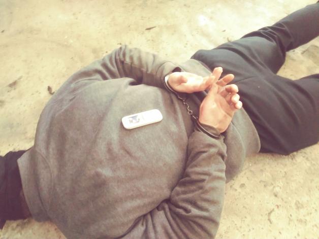 Poznań - zabezpieczono kilkaset części od kradzionych samochodów i zatrzymano dwie osoby