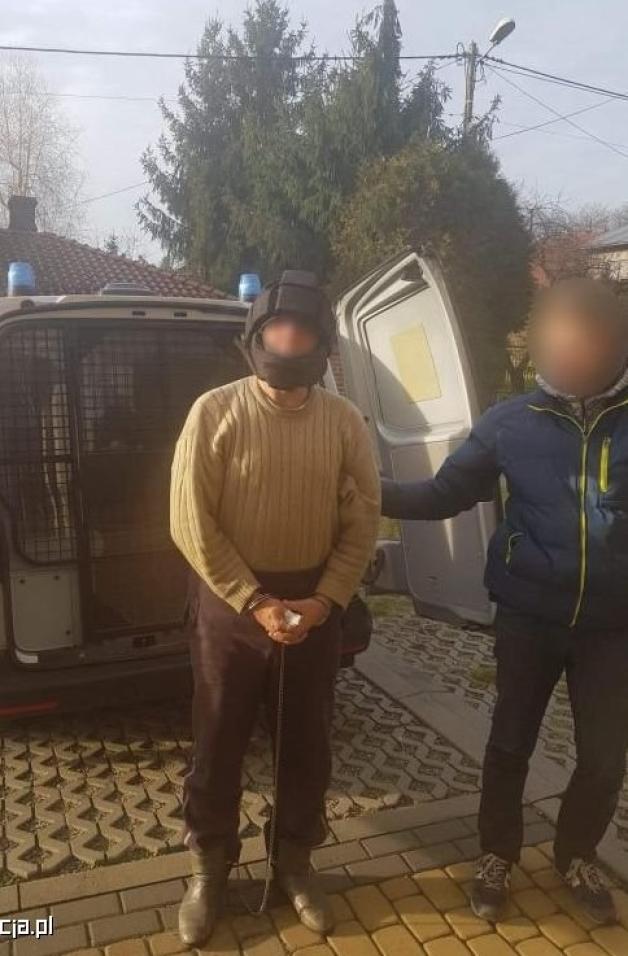 Mieszkaniec Wieliczki łomem zaatakował policjantów