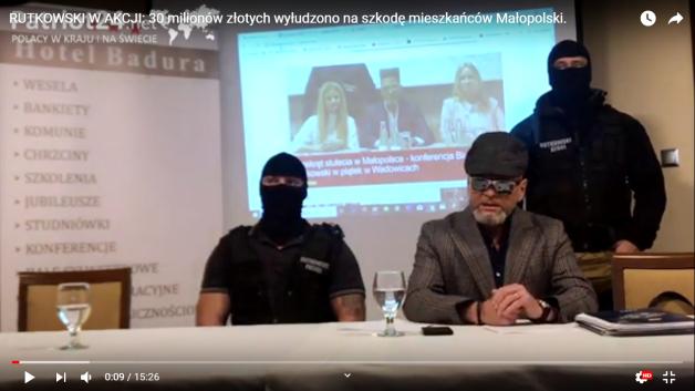 [VIDEO] RUTKOWSKI: 30 milionów złotych wyłudzono na szkodę mieszkańców Małopolski. Pełny zapis piątkowej konferencji prasowej  w Wadowicach.
