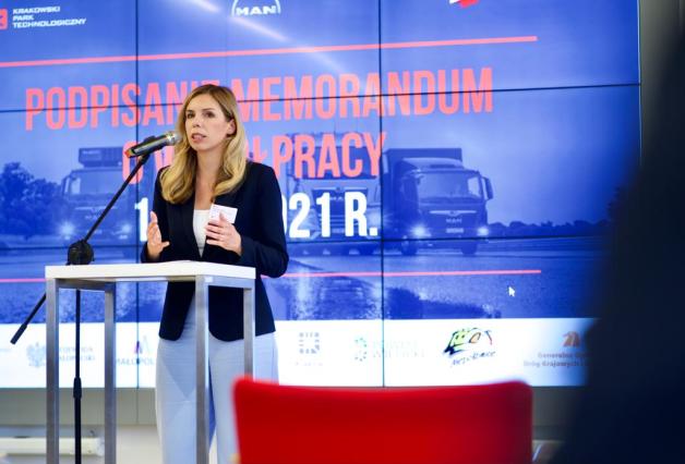 95 mln euro na rozbudowę fabryki pojazdów ciężarowych w Niepołomicach