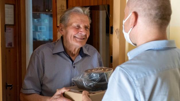 GAZ-SYSTEM i Caritas wsparły 1600 seniorów