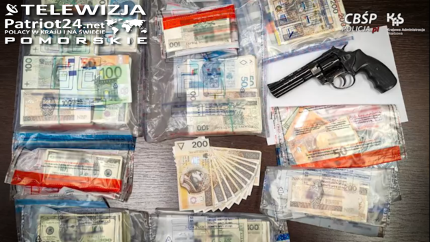 [VIDEO] 20 osób zatrzymanych. 8 milionów wyłudzonych