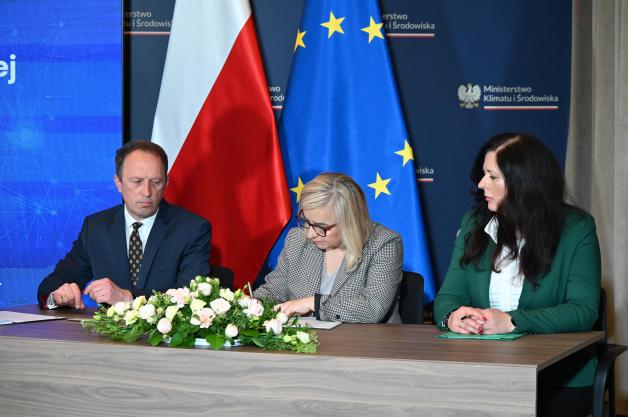 [VIDEO] O umowach dofinansowania na projekty rozbudowy i modernizacji infrastruktury elektroenergetycznej na konferencji Minister klimatu i środowiska Paulina Henning-Kloska