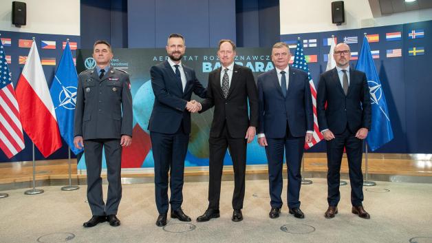  [VIDEO] O Aerostatch Barbara, które zwiększą zdolności do rozpoznania zagrożeń w przestrzeni powietrznej, mówił wicepremier Władysław Kosiniak-Kamysz po podpisaniu umowy na zakup